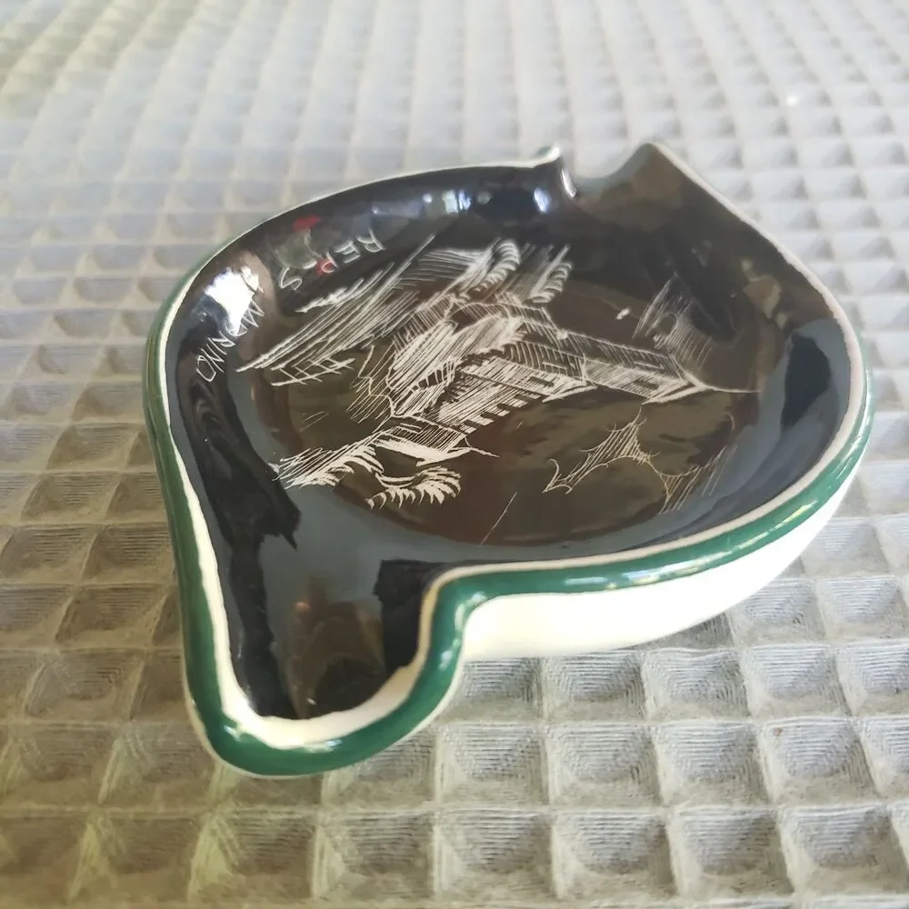 Vintg San Marino Sgraffito Ceramic Ashtray Small Leaf Dish Black Green Fortress